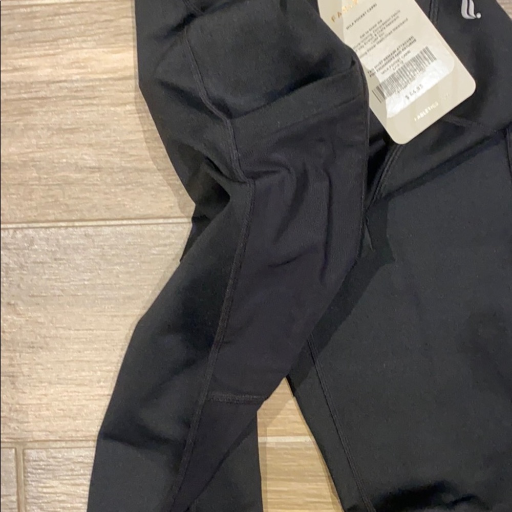 Fabletics - Picture 5 of 5